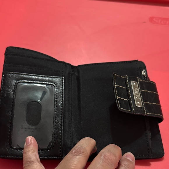 Relic Black Leather Wallet - Picture 4 of 5